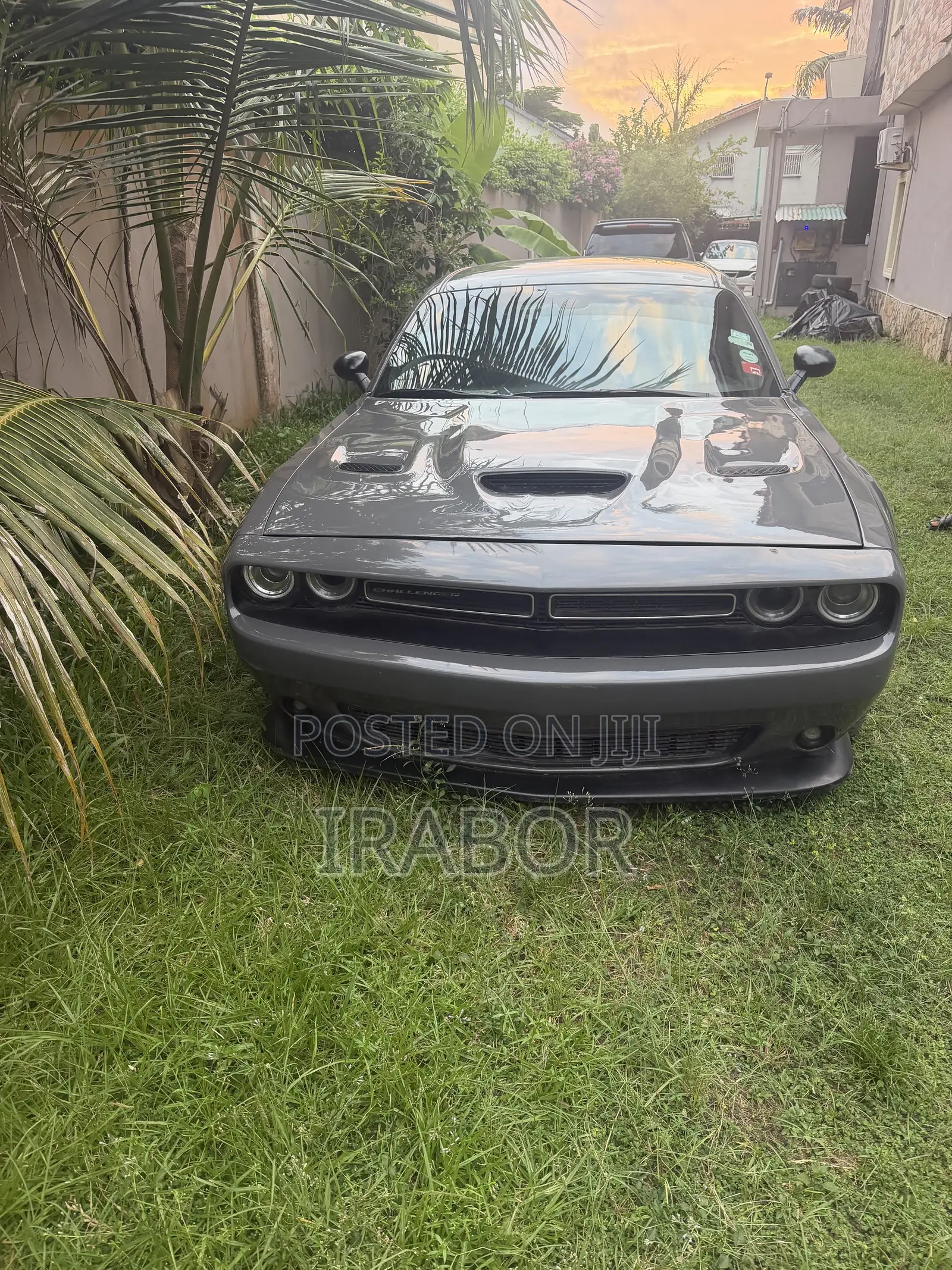 Dodge Challenger SRT Hellcat RWD 2017 Gray