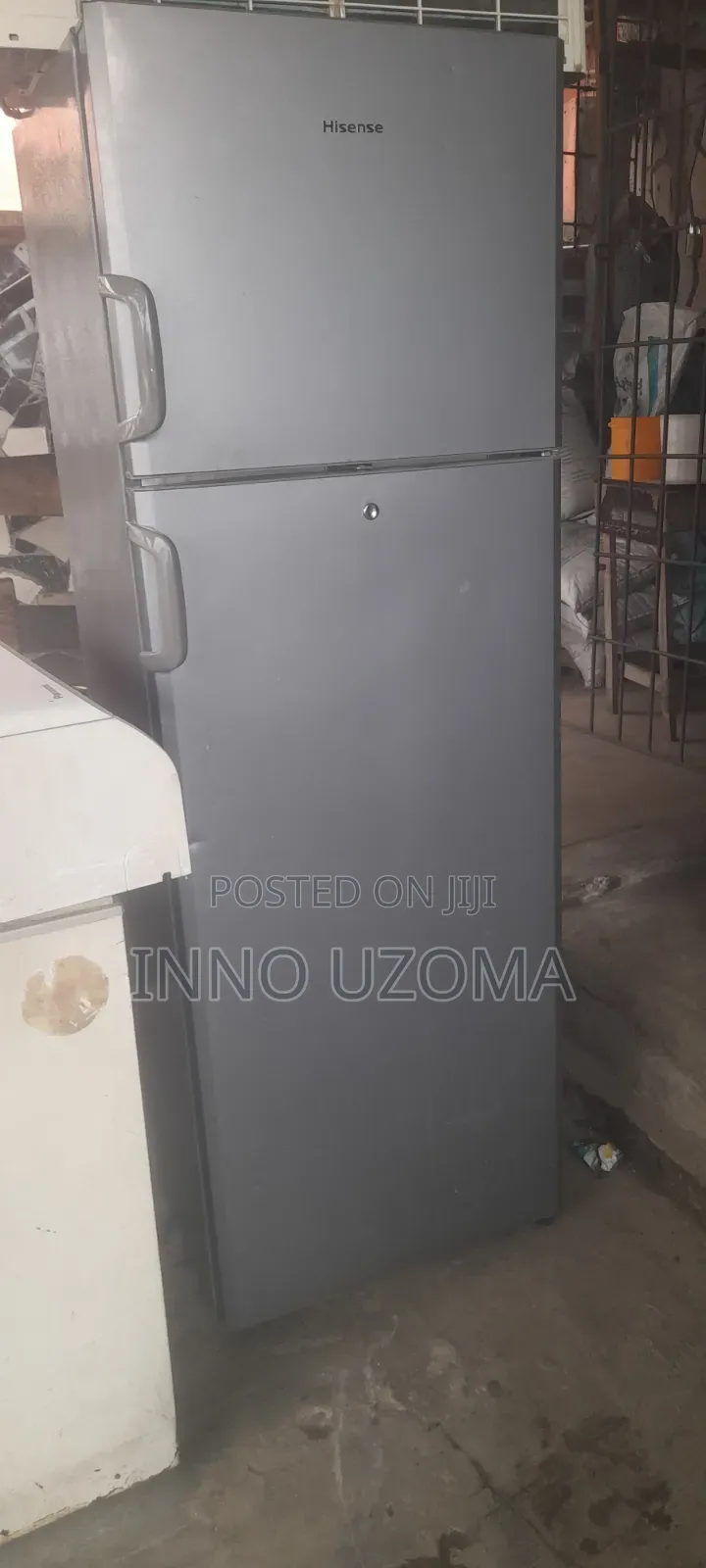 Neat 302L Hisense Standing Fridge