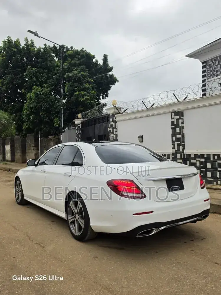 Mercedes-Benz E300 4Matic AWD Sedan (2.0L 4cyl 9A) 2017 White
