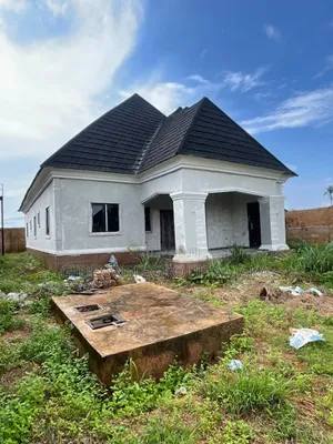 4bdrm Bungalow in Benin City for sale
