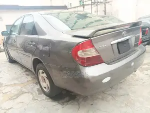 Toyota Camry 2004 Gray