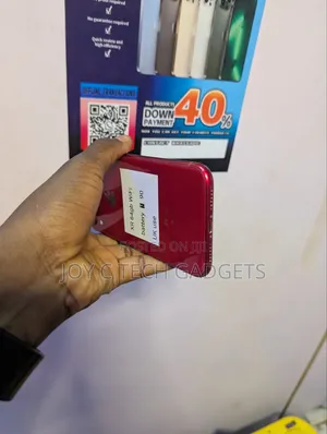 Apple iPhone XR 64 GB Red