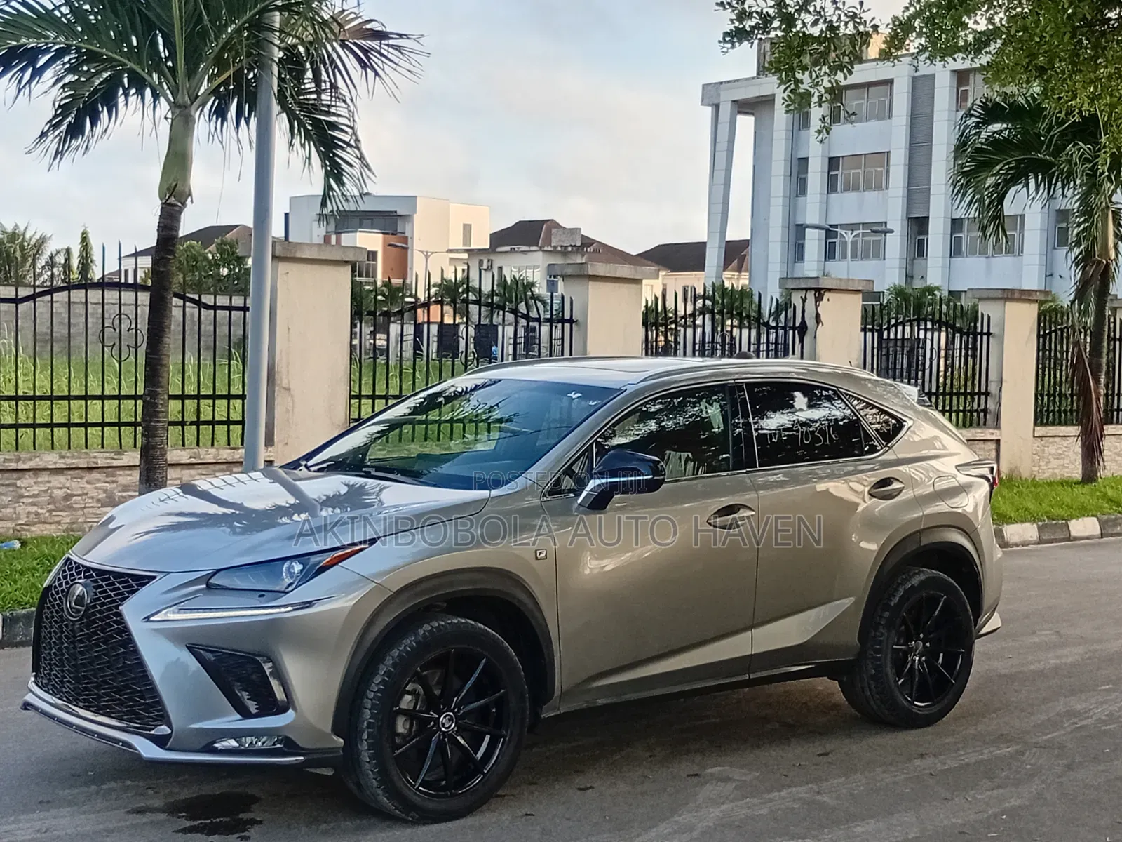 Lexus NX 2020 Gold