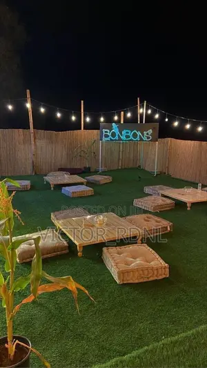 Strong Back Artificial Grass for Hotels