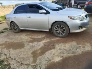 Toyota Corolla 2010 Silver
