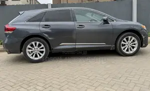 Toyota Venza LE 4dr Wagon (2.7L 4cyl 6A) 2015 Gray