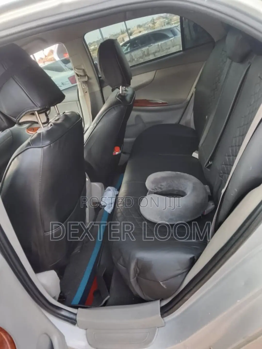 Toyota Corolla 2010 Silver