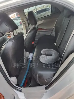 Toyota Corolla 2010 Silver