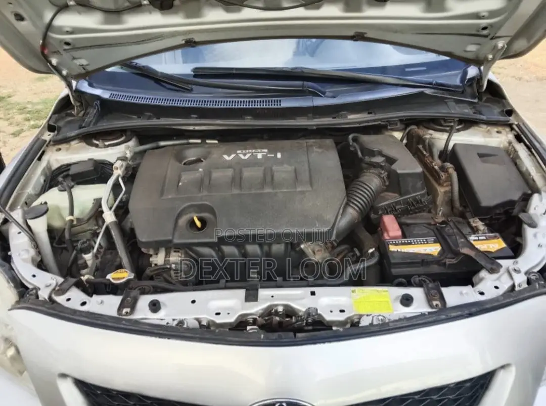 Toyota Corolla 2010 Silver