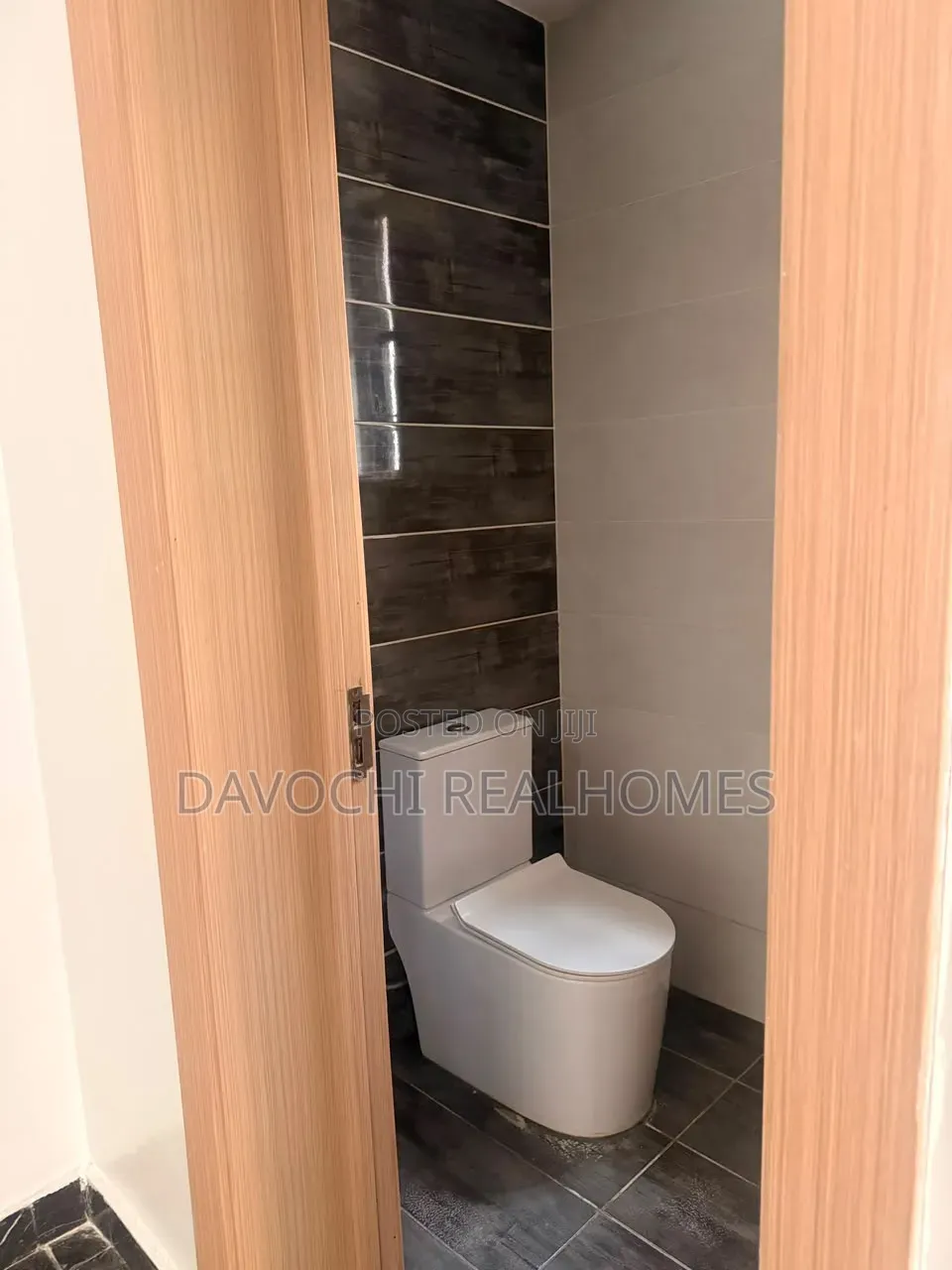 4bdrm Duplex in MacPherson for rent