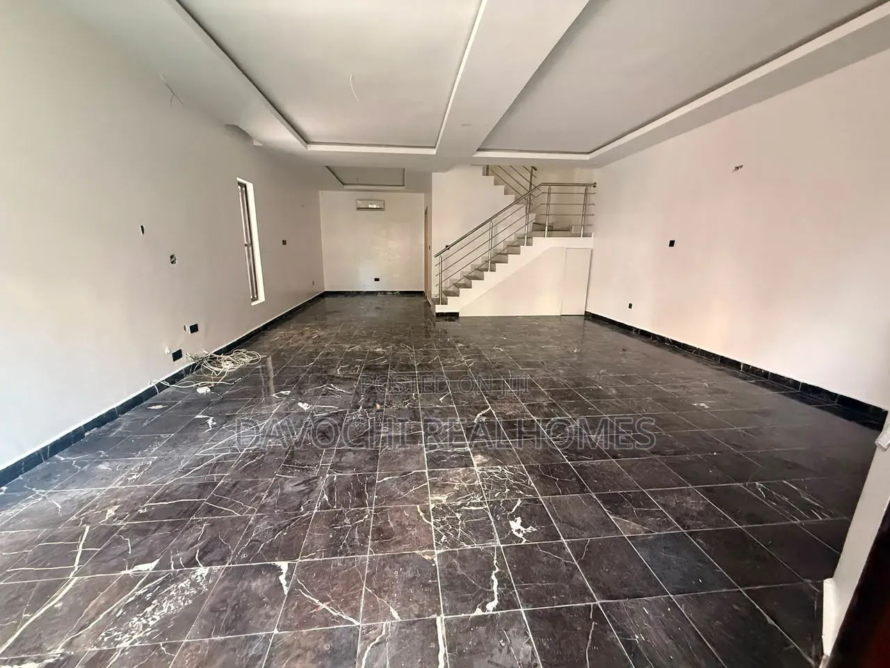 4bdrm Duplex in MacPherson for rent