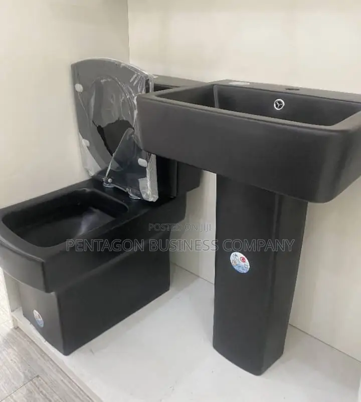Matte Black Toilet Set