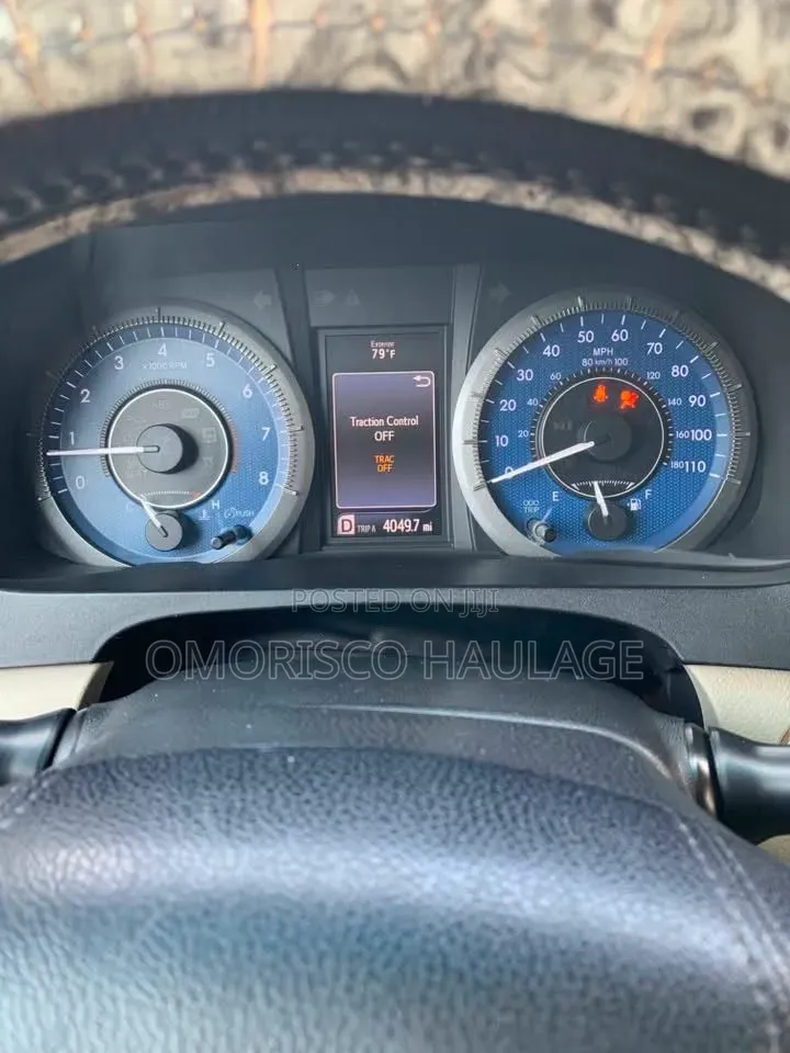 Toyota Sienna 2016 Gold