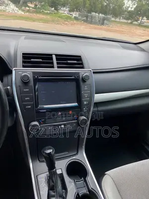 Toyota Camry XSE 4dr Sedan (2.5L 4cyl 6A) 2015 White