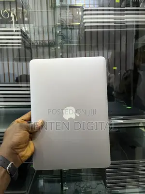Laptop Apple MacBook Pro 2015 8GB Intel Core i5 SSD 256GB