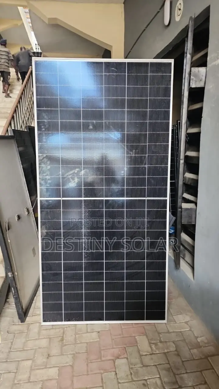 630watts Solar Panel Esolar 144cells High Voltage 16busbar