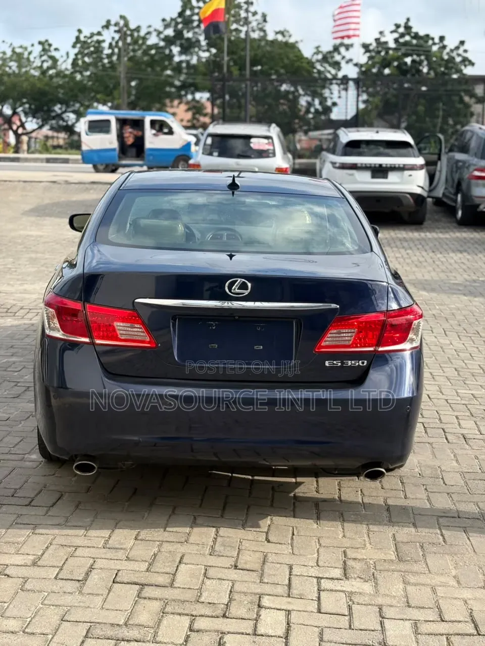 Lexus ES 2012 Blue