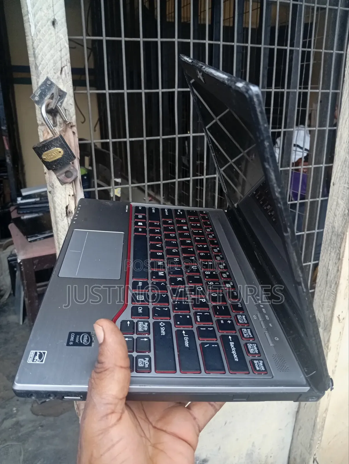 Laptop Fujitsu Lifebook E448 8GB Intel Core i5 HDD 500GB