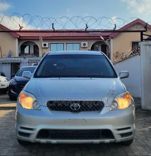 Toyota Matrix XR Hatchback FWD (1.8L 4cyl 4A) 2005 Silver