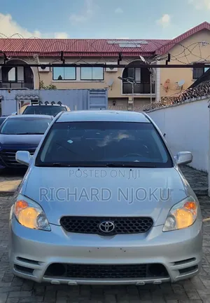 Toyota Matrix XR Hatchback FWD (1.8L 4cyl 4A) 2005 Silver