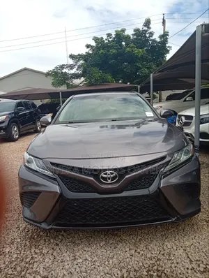 Toyota Camry 2018 Gray