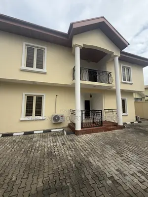 4bdrm Duplex in Lekki Phase 1 for rent