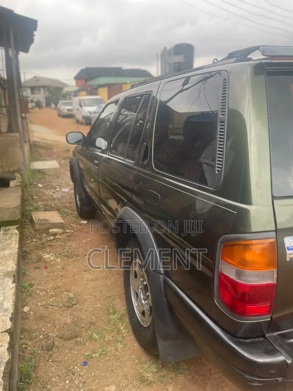 Nissan Pathfinder 1999 Green