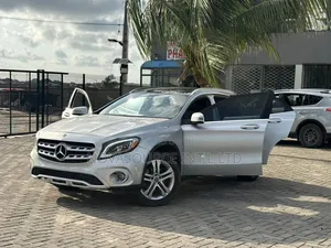 Mercedes-Benz GLA-Class 2020 Silver