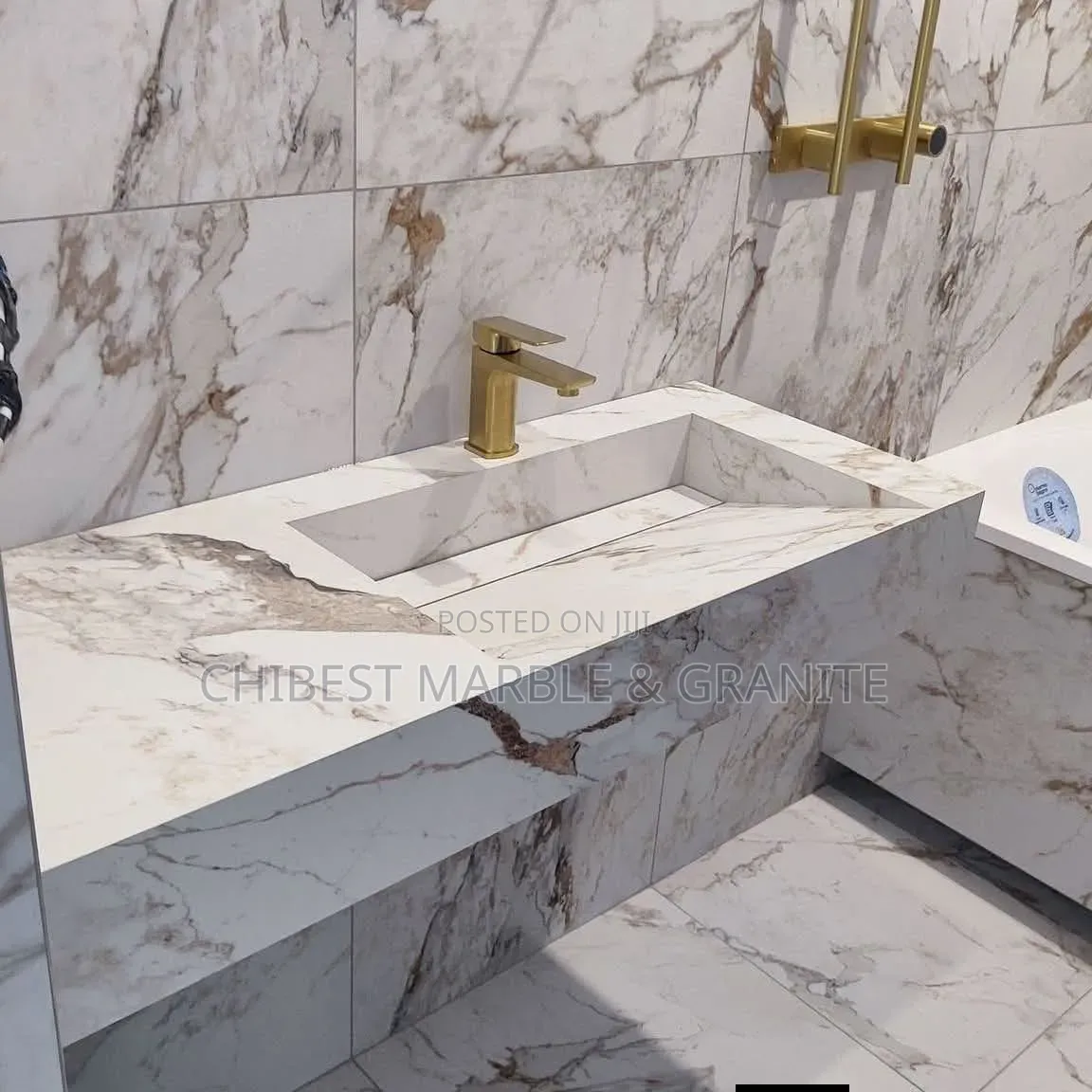 Marble Bathroom Deserves a Bespoke Basin