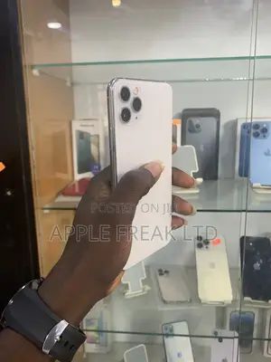 Apple iPhone 11 Pro Max 64 GB White