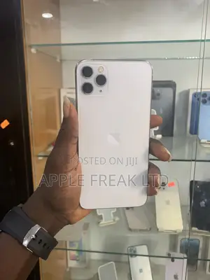 Apple iPhone 11 Pro Max 64 GB White