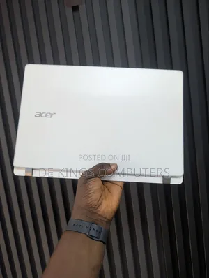 Laptop Acer Aspire V3 4GB Intel Core i3 SSD 128GB