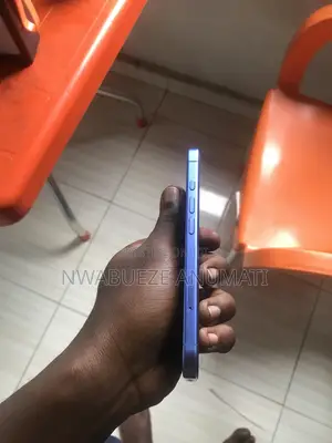 Apple iPhone 16 128 GB Blue