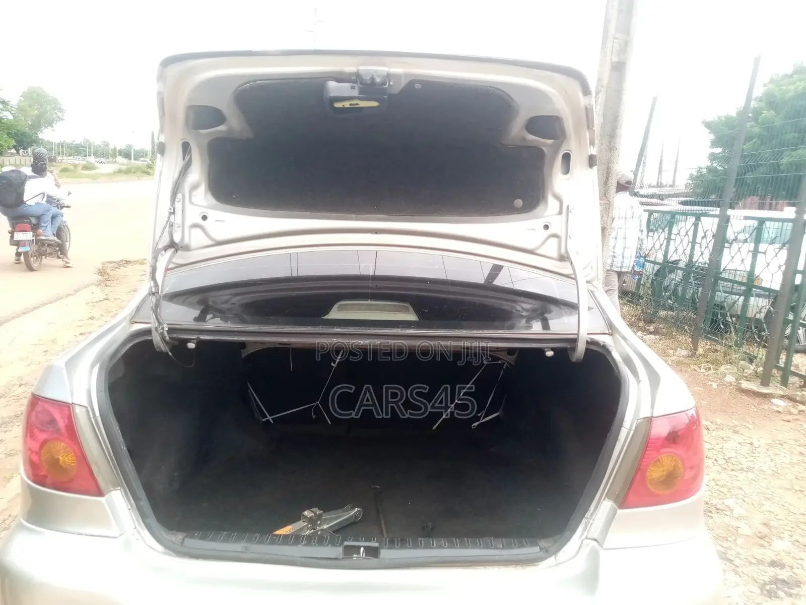 Toyota Corolla 2003 Silver
