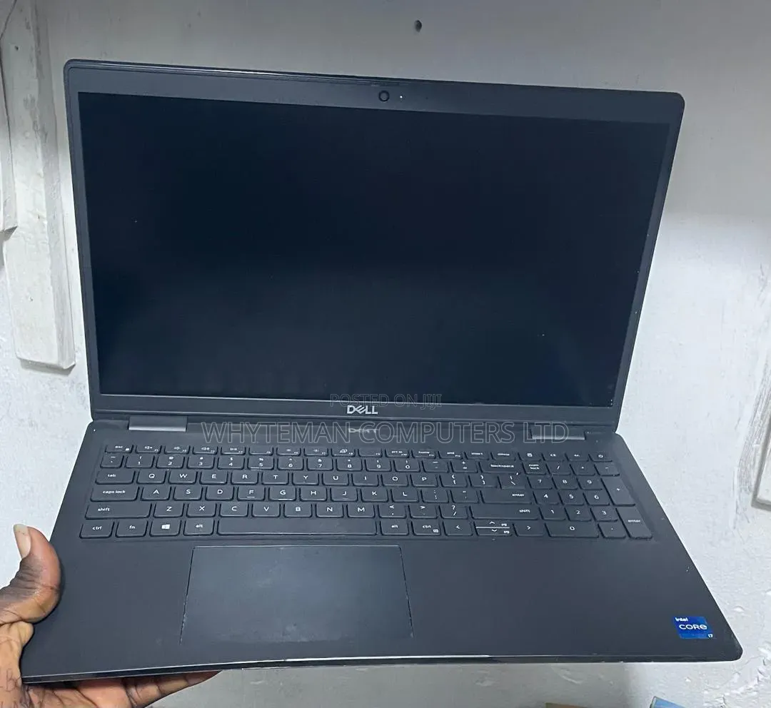 Laptop Dell Latitude 3520 16GB Intel Core i7 SSD 512GB