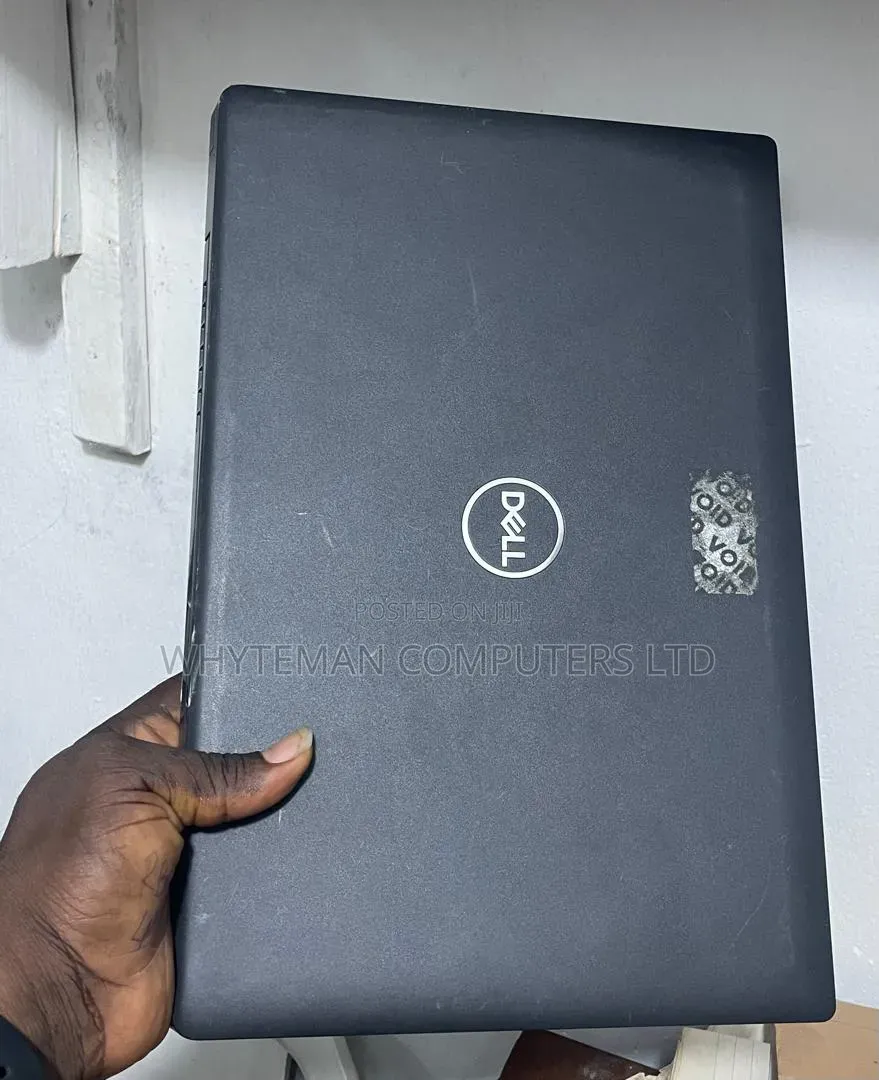 Laptop Dell Latitude 3520 16GB Intel Core i7 SSD 512GB