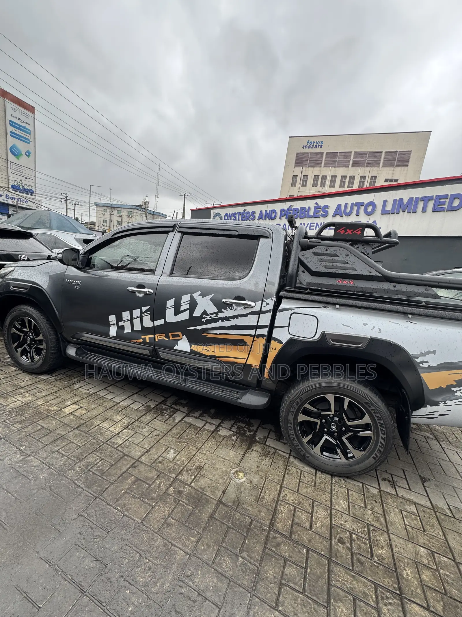 Toyota Hilux 2015 Gray