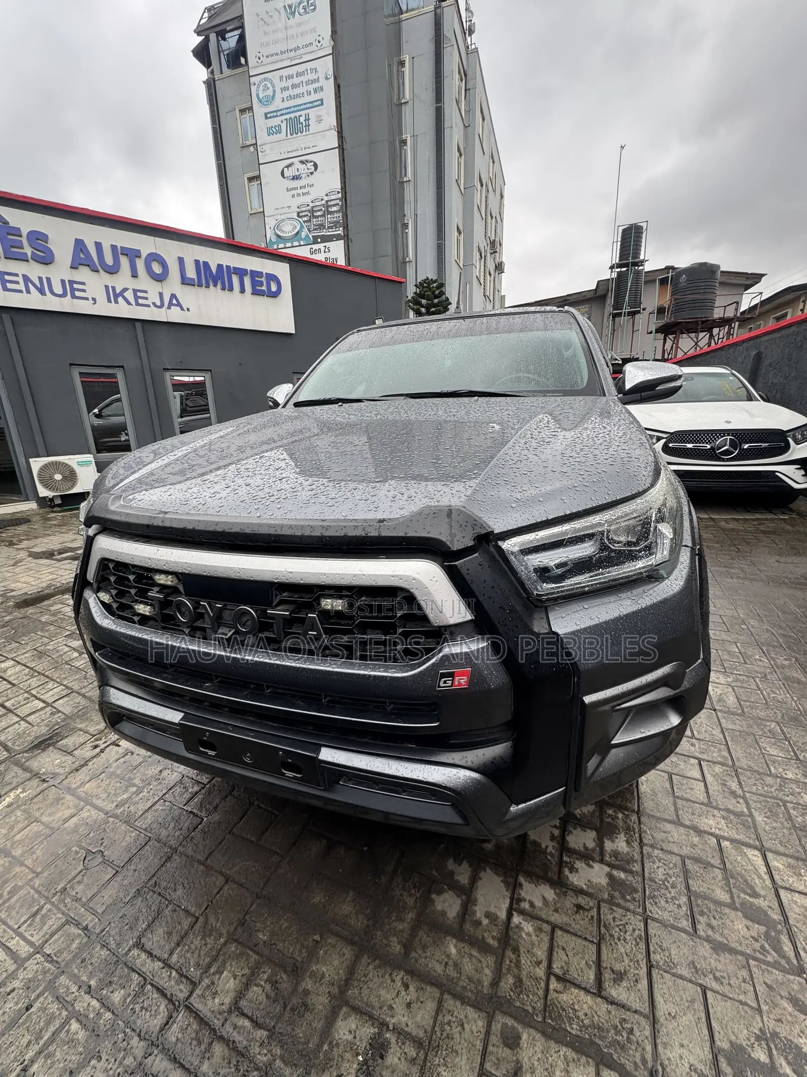 Toyota Hilux 2015 Gray