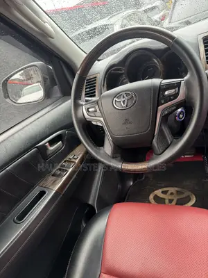 Toyota Hilux 2015 Gray