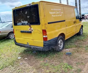 Ford Transit 2004 Yellow