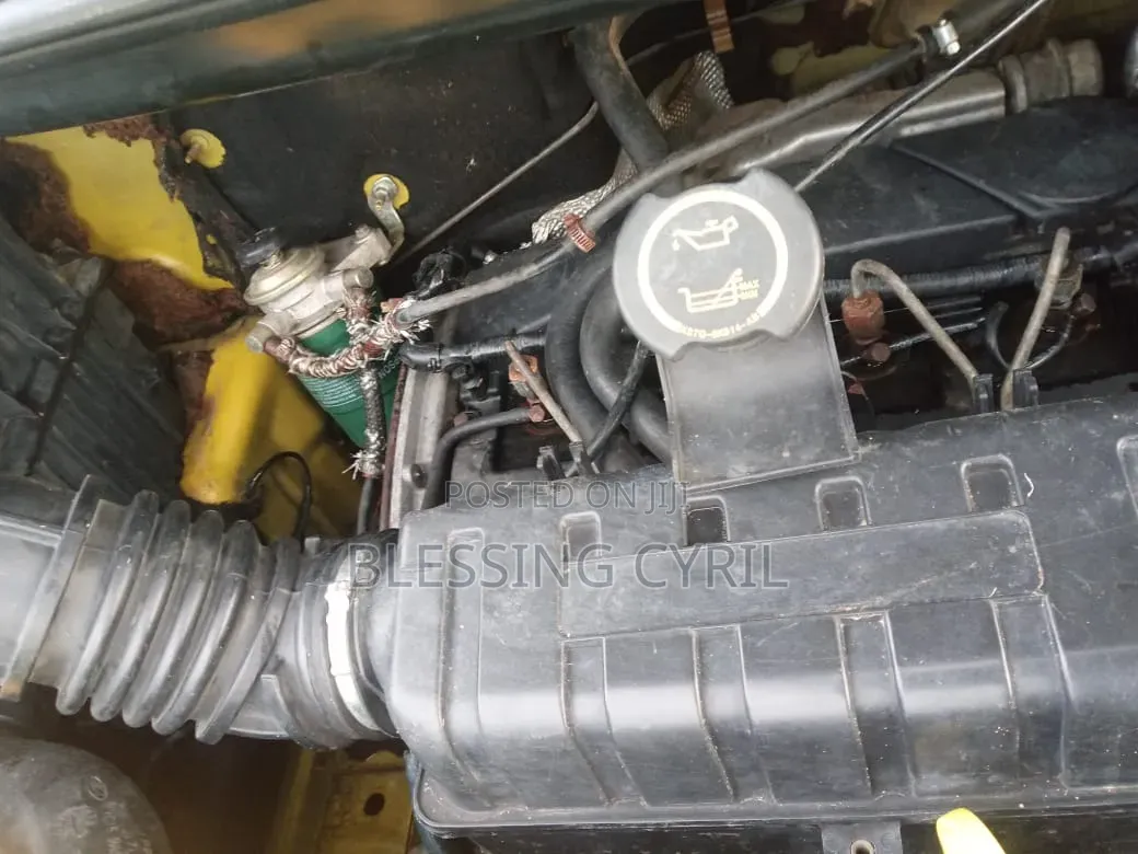Ford Transit 2004 Yellow