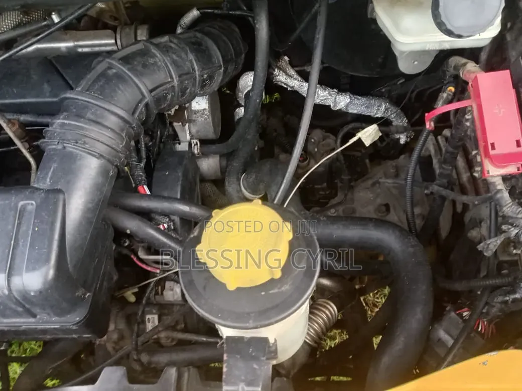 Ford Transit 2004 Yellow
