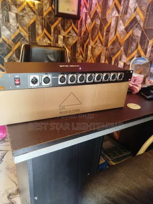 8 Channels Splitter or Buffer