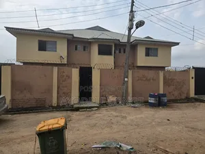 3bdrm Block of Flats in Igbo Oluwo, Jumofak for sale