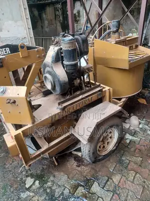 HYDRAFORM Brick Making Machine