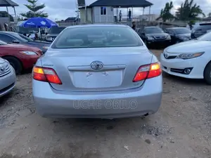 Toyota Camry 2009 Silver