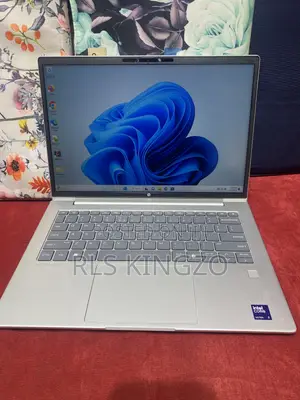 Laptop HP ProBook 440 16GB Intel Core Ultra 7 SSD 512GB