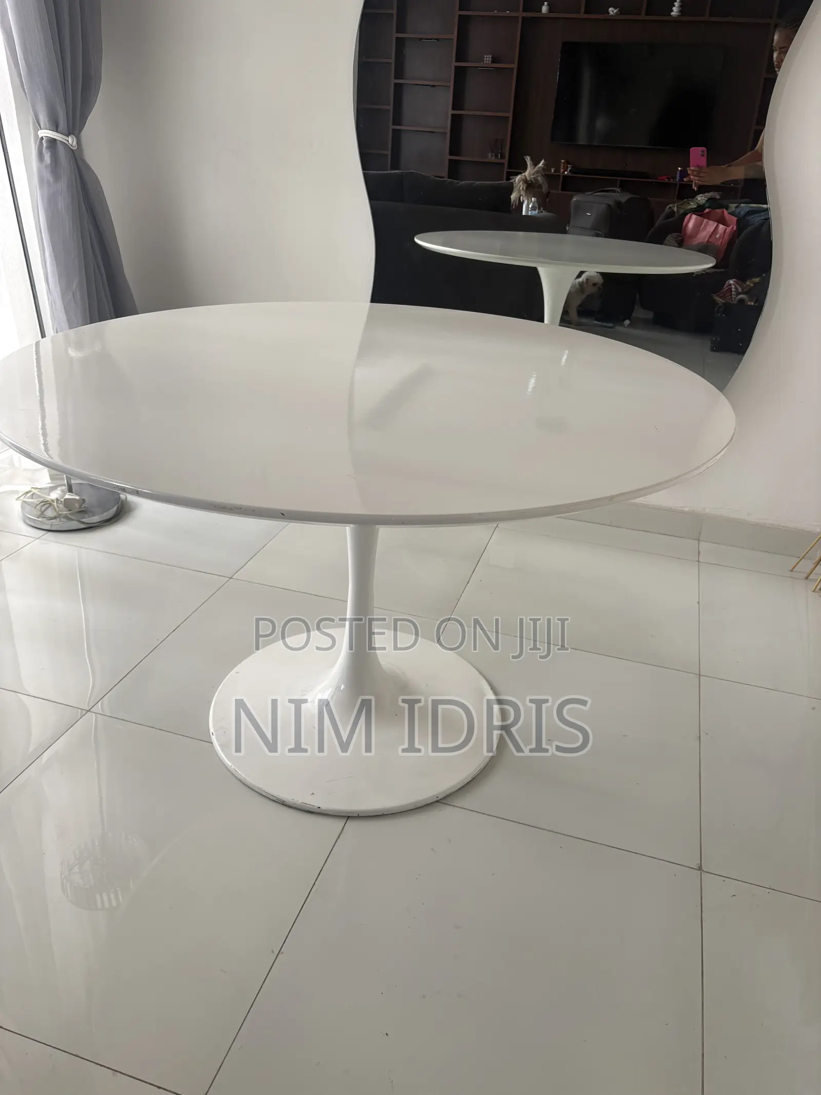Round Dining Table