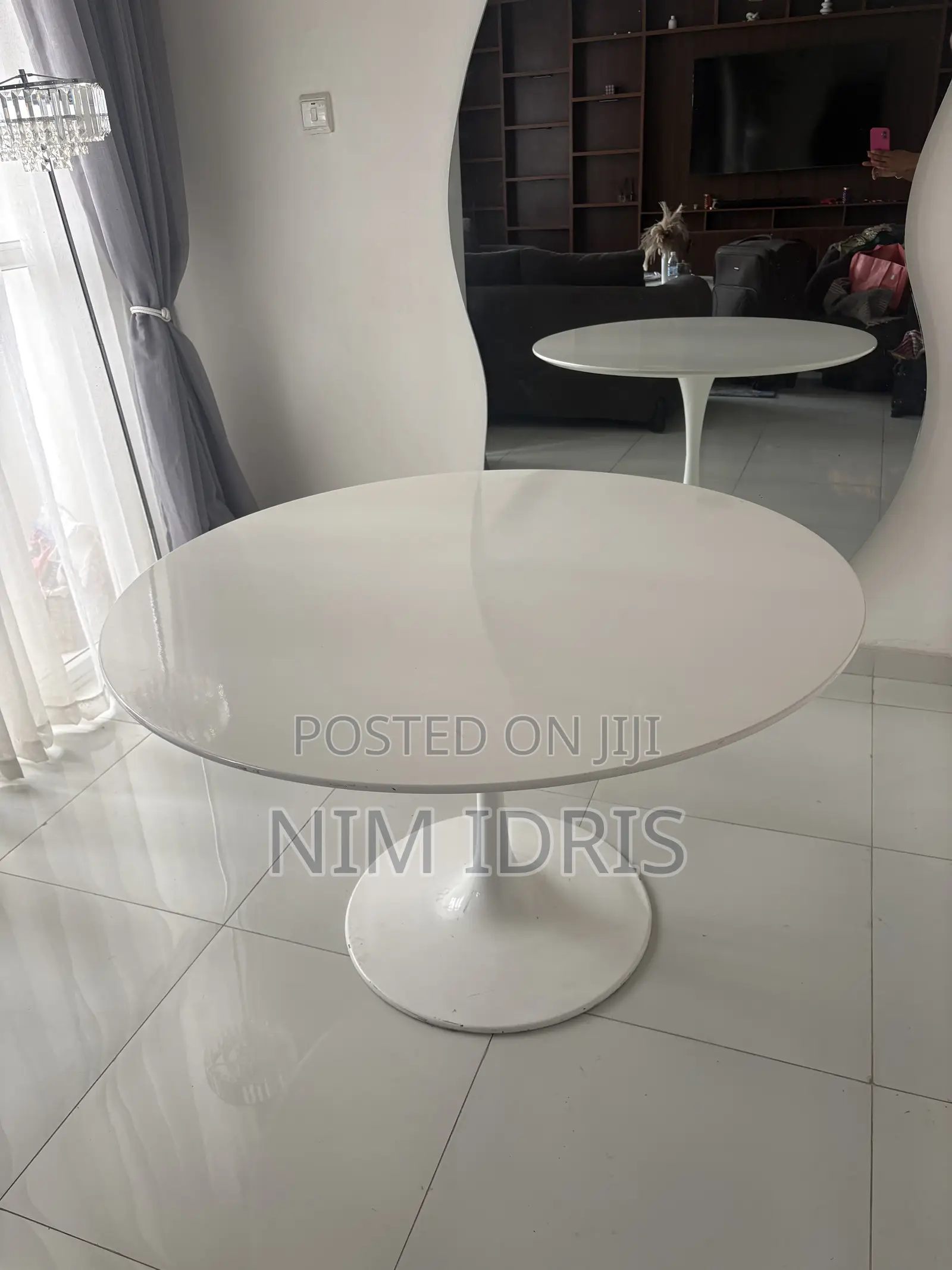 Round Dining Table