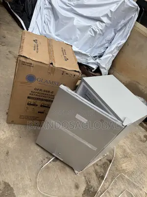 Glamstar GFR-90S-E Household Refrigerator